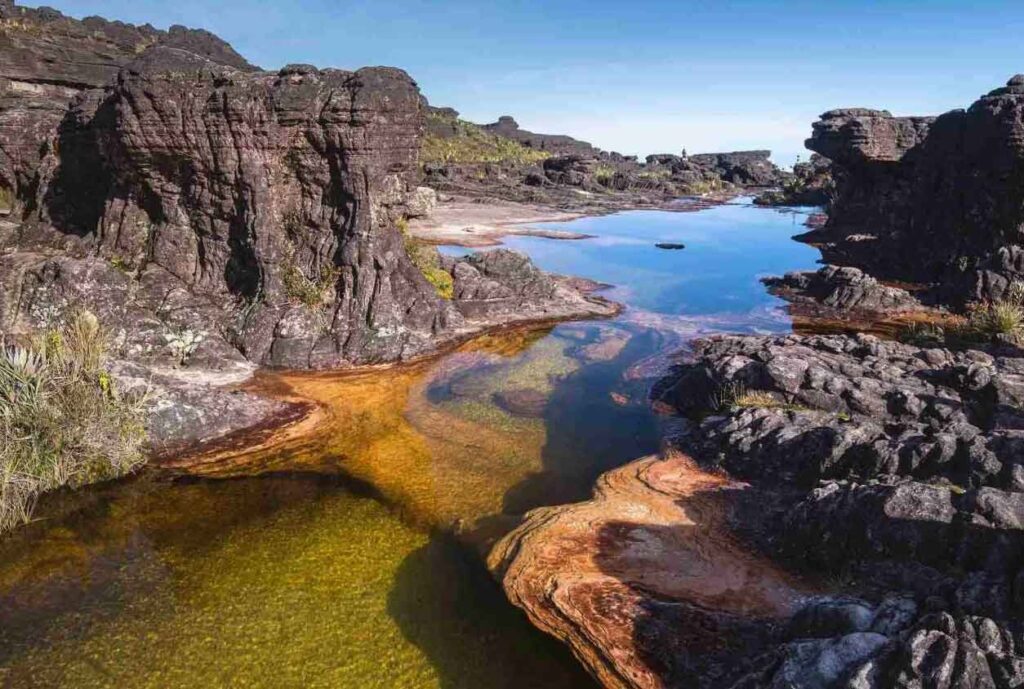 The Mystical Beauty of Mount Roraima, an exciting adventure in Venezuela
