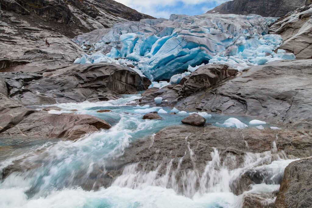 A natural jewel that we must protect: The majestic Jostedal glacier 1 A natural jewel that we must protect: The majestic Jostedal glacier A natural jewel that we must protect: The majestic Jostedal glacier